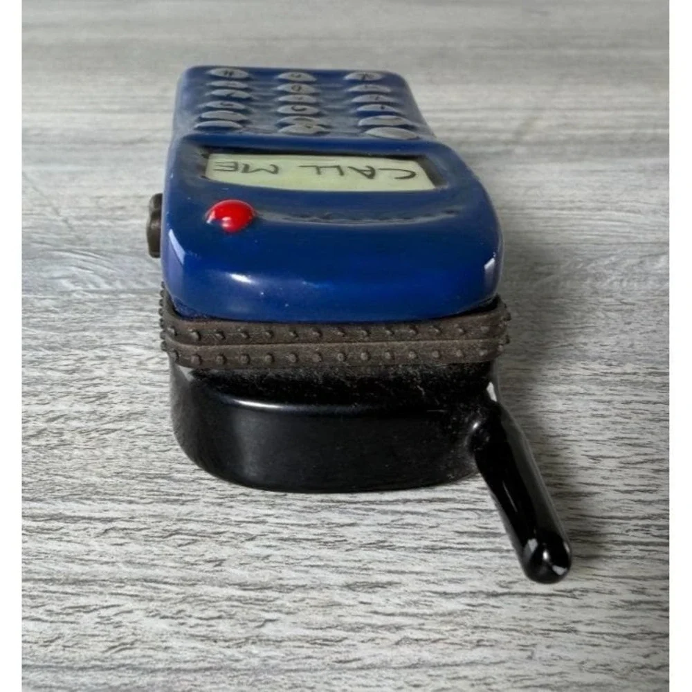 Vintage Y2K Miniature Cell Phone 